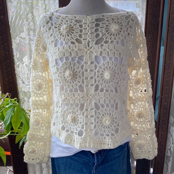 Handmade soft white crochet sweater - Picture 1 of 4